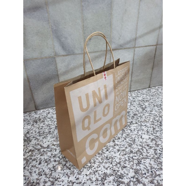 

Paper bag Uni qlo ORI/ Tas kertas Uniqlo