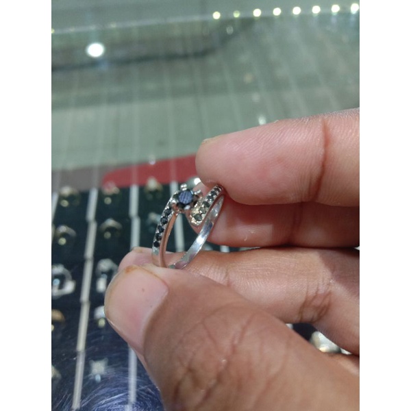 cincin perak full berlian hitam
