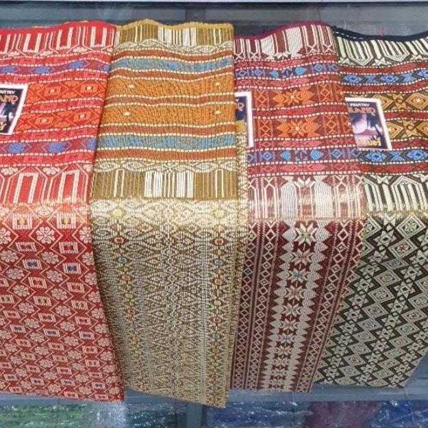 Kain Songket dan Selendang Pakaian Adat Sumatra / Baju Adat Nusantara