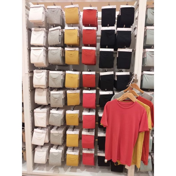 Kaos Polos Pria Basic Crew Neck Lengan pendek Uniqlo Original