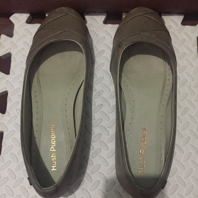 Sepatu flat hush puppies preloved