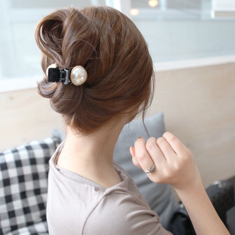 Jepit Rambut Aksen Mutiara Besar Untuk Wanita