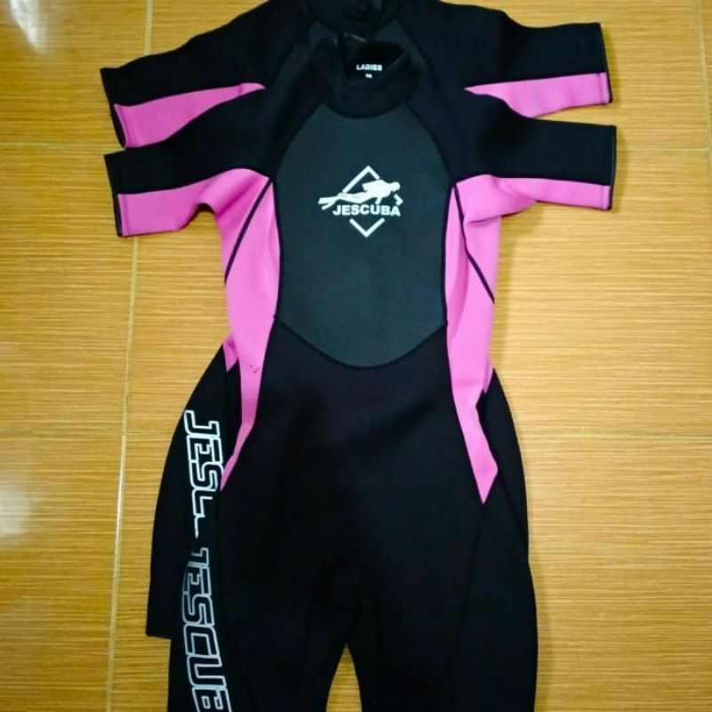 Wetsuit pendek Neoprene 3 mm ukuran M