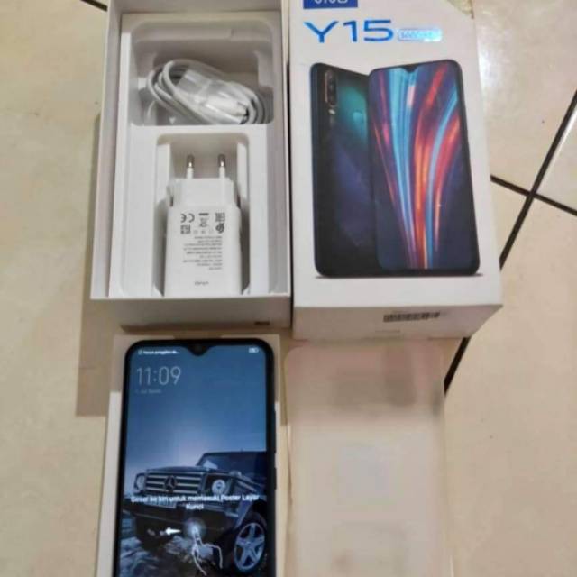 Vivo y15 ram 4/64 GB