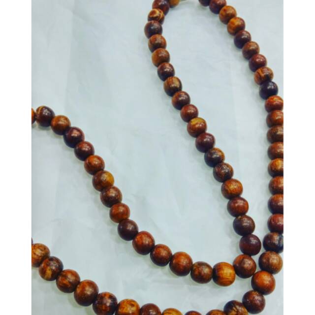 Kalung kayu gaharu buaya