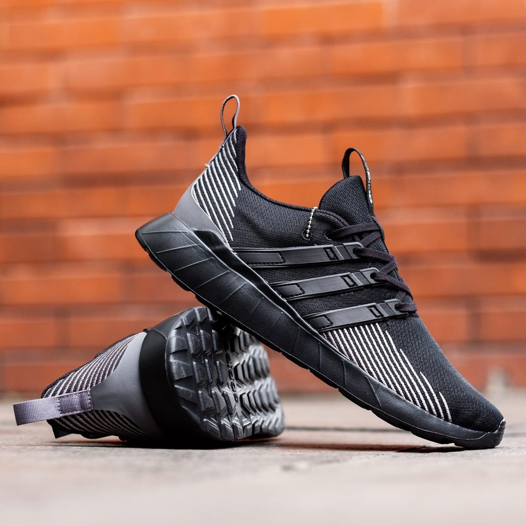 ADIDAS QUESTAR FLOW TRIPLE BLACK ORIGINAL