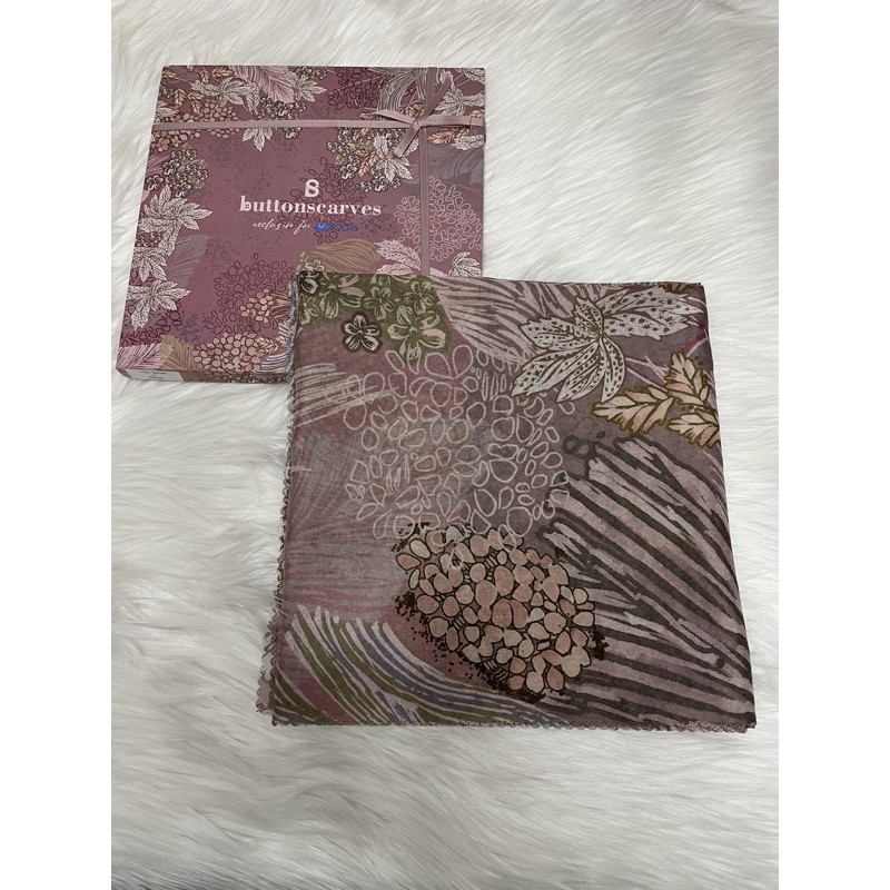 Preloved Buttonscarves Lilac series