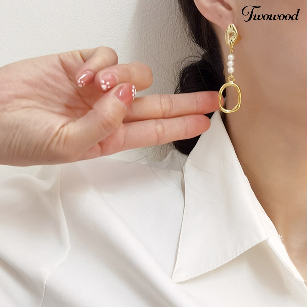 1 Pasang Anting Stud Geometris Menjuntai Aksen Mutiara Tiruan Untuk Kencan