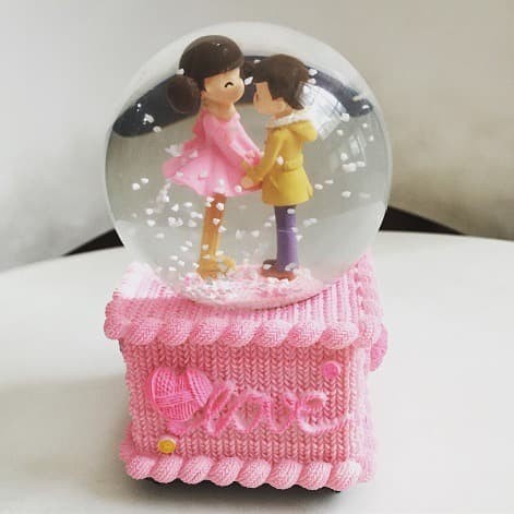 MUSIK-KOTAK- KOTAK MUSIK SNOW GLOBE BALL BOLA SALJU KADO VALENTINE ROMANTIS COUPLE2 -KOTAK-MUSIK.