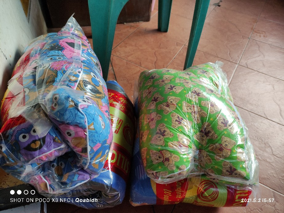 Set 1bantal 1guling Tidur Karakter Yobel