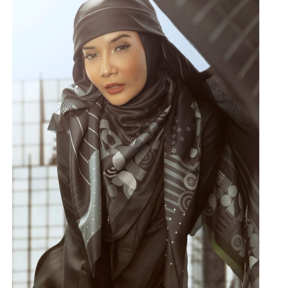 Paling Sesuai.. HIJAB DEENAY X ZASKIA SUNGKAR COSMO BLACK