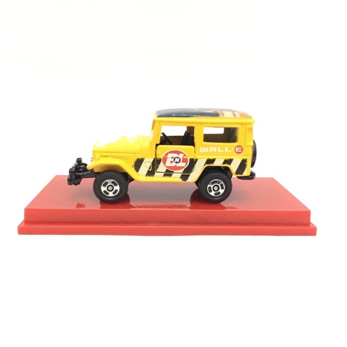 Tomica Disney D-42 Wall-e Toyota Land Cruiser