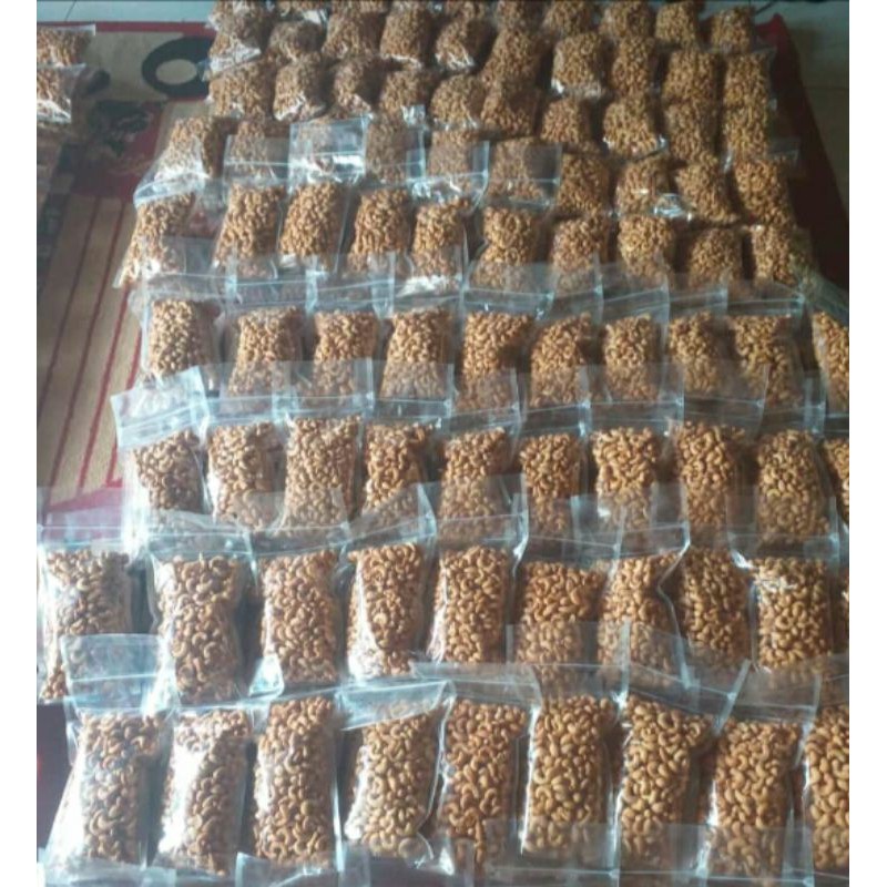 

kacang Mede matang belah dua/utuh