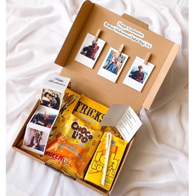 

Custom hampers Snack - Hadiah Custom - Hadiah Ulangtahun - Hadiah Wisuda - Hadiah Anniversary - Hadiah murah - Gift Box Murah