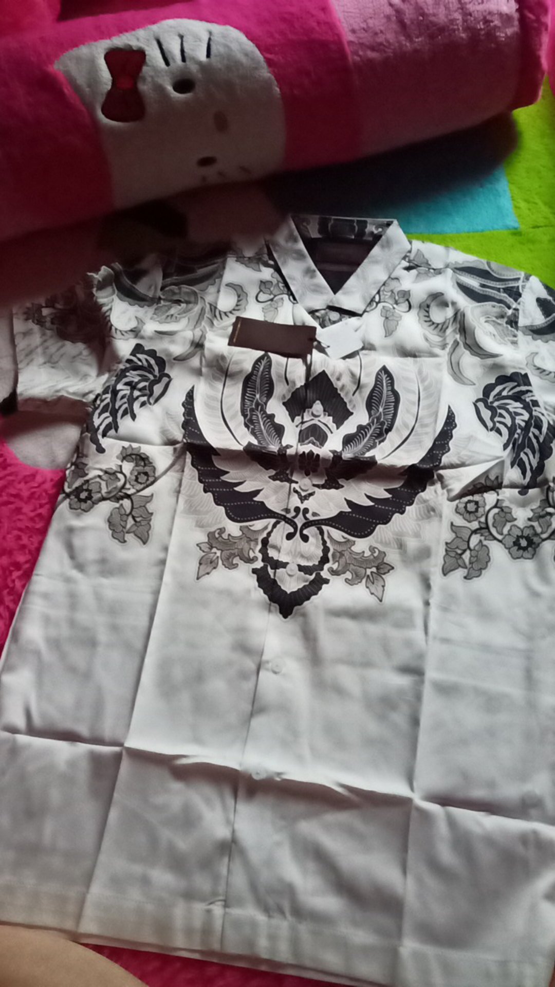 Manzone Kemeja Batik Pria Lengan Pendek Modern Fit Laksmada-white