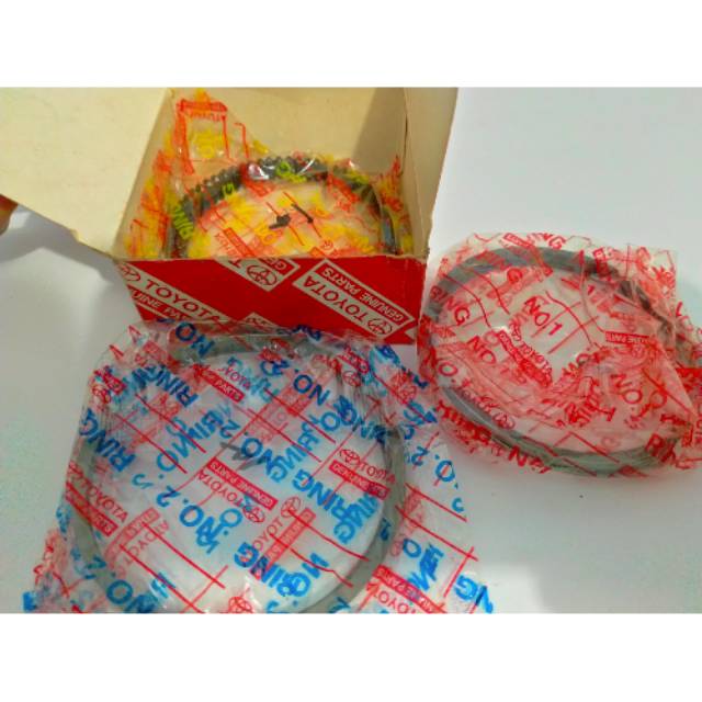 RING PISTON TOYOTA HIACE 12R