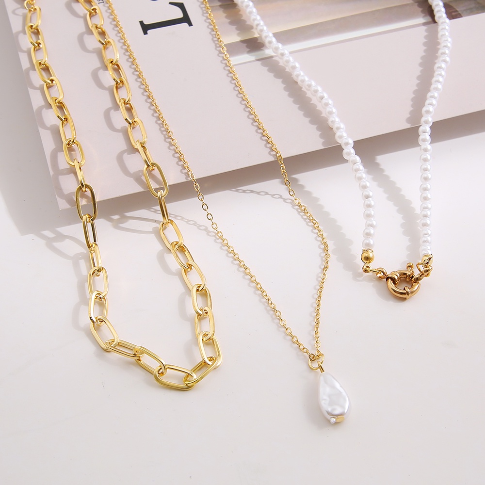 3pcs / set Kalung Choker Rantai Emas Dengan Liontin Mutiara Gaya Vintage Untuk Wanita