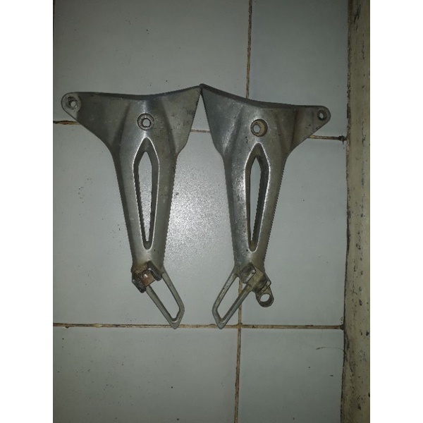 STEP FOOTSTEP BELAKANG SUPRA FIT NEW FIT X ORIGINAL