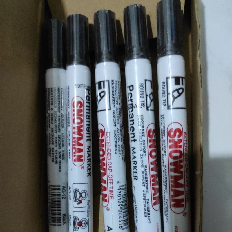 

Spidol permanent Snowman warna hitam AG12