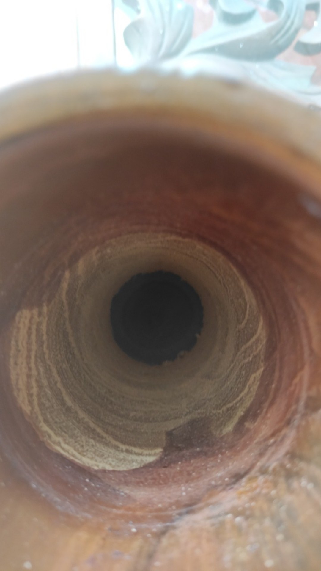 Vas Bunga Kayu Jati Ukir Tempel Bunga. Dimensi 8 X 20 Cm.l