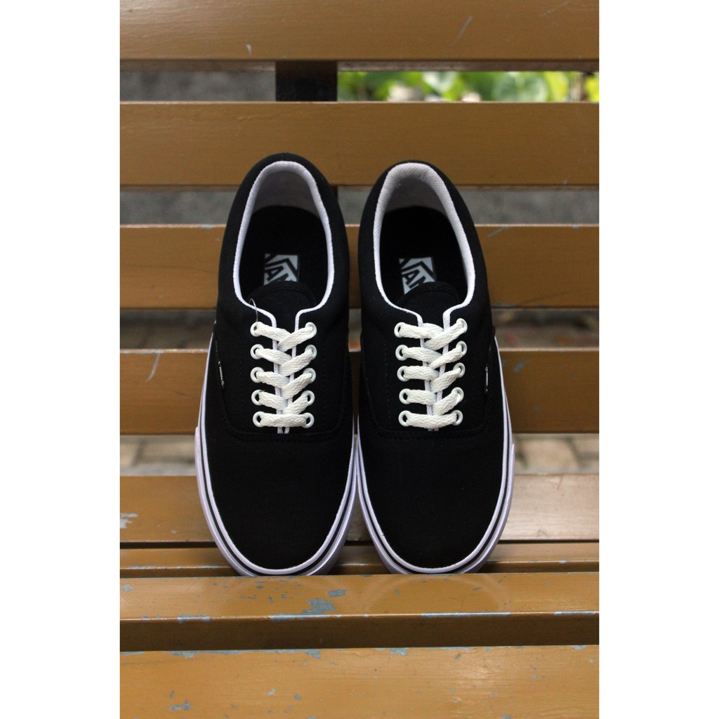 SEPATU VANS AUTHENTIC FULL BLACK HITAM POLOS WHITE PUTIH OLDSKOOL ERA ICC IFC DT