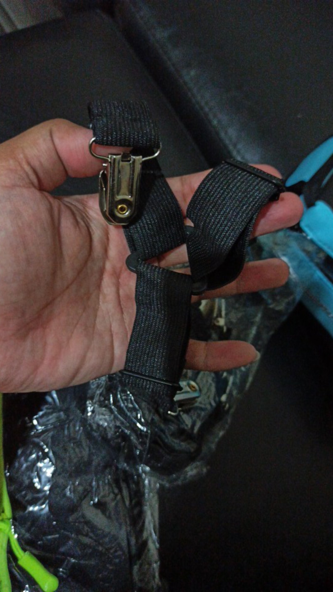 1 Set Jepitan Sprei (isi 4 Pcs) Penjepit Sprei Pengait Ujung Sprei Penjepit Sudut Sprei Ds680a