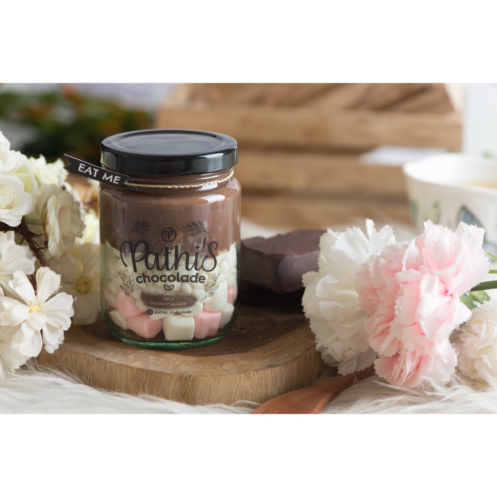 

Pathis Chocolade Coklat Lumer JAR CRUST CRUNCHY - MILK MARSHMALLOW