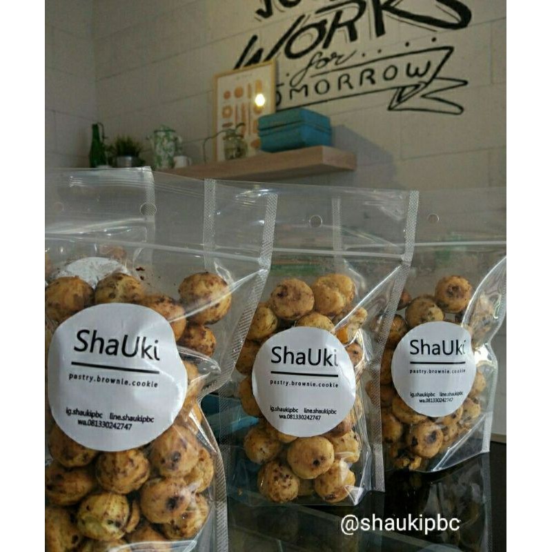 

Soes coklat kering
