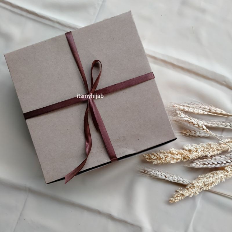 

LARGE PAPER BOX + TALI PITA