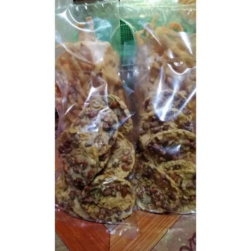 

Rempeyekkacang 200grm