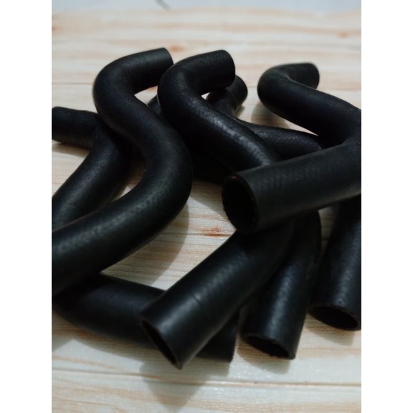 SLANG RADIATOR ATAS AVANZA ORIGINAL