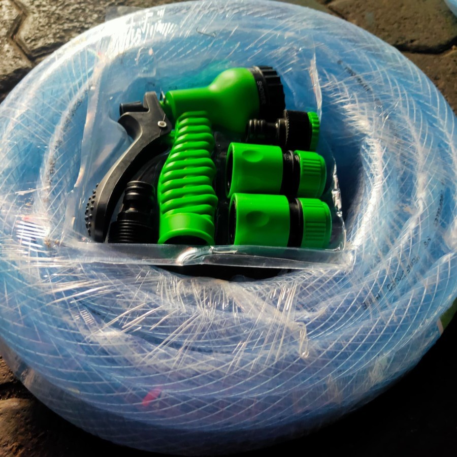 selang air semprotan garden hose