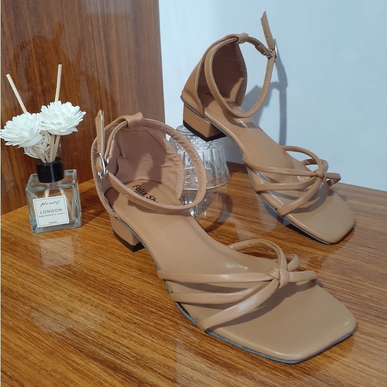HEELS TALI GESPER CANTIK TINGGI 3CM WARNA NUDE DR-015