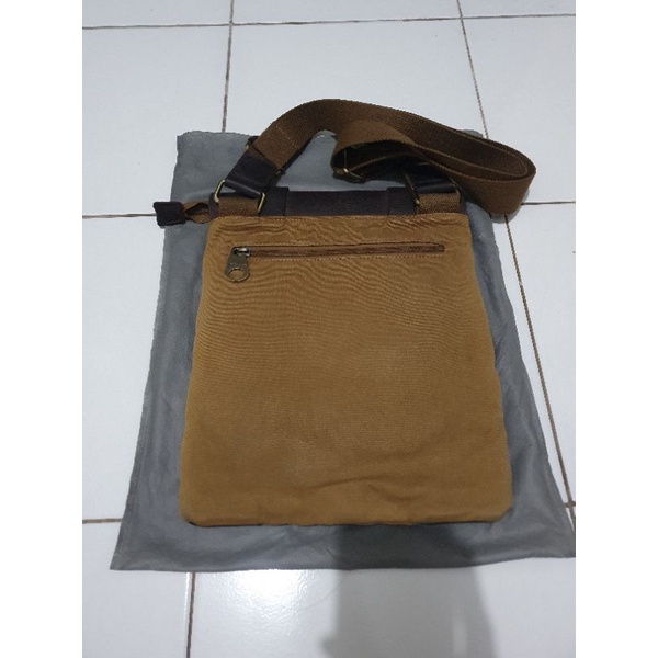 sling bag / tas selempang merk zapatos / fullhardy