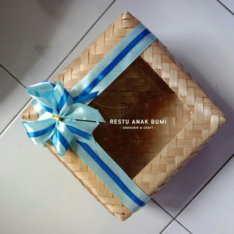 

Besek 18 cm Mika Pita|Makanan|Box|Hampers|Hantaran|Gift|Hadiah|Kado|Sembako|Bingkisan|Hantaran