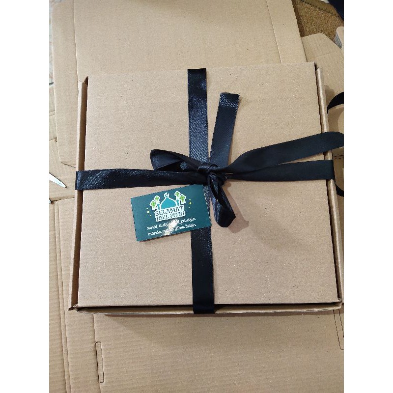 

BOX PACKING - BOX HAMPERS.- DUS PACKING