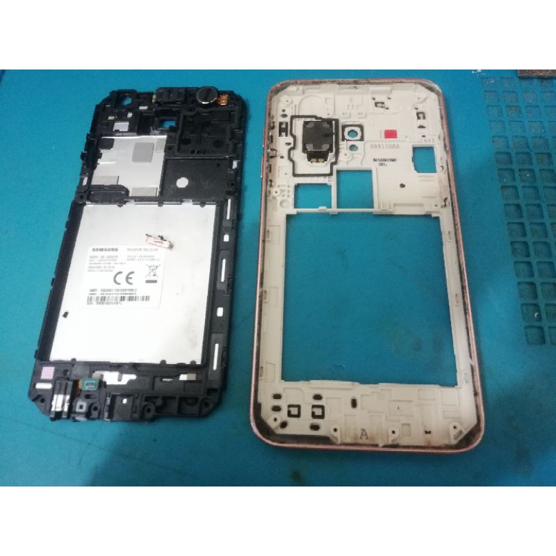 dudukan lcd samsung j260g dan tulang tengah