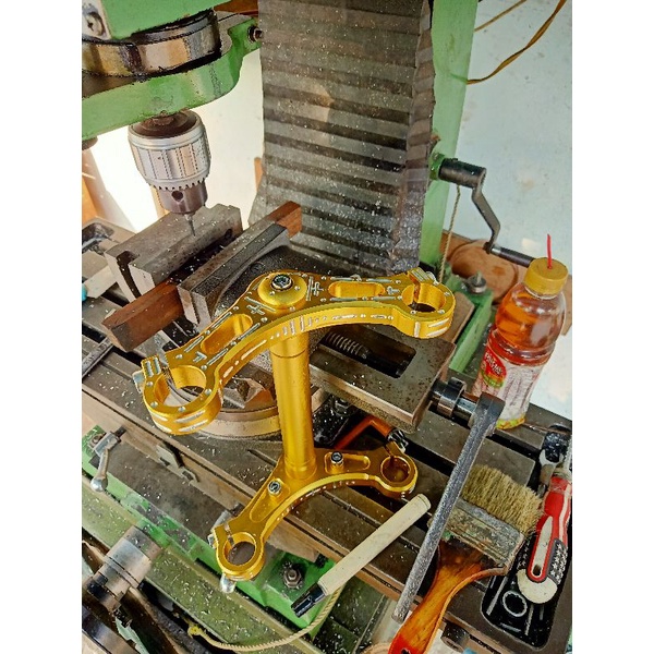 segitiga aeromotif as 26 custum slod untuk vixion.ninja r/rr dan satria fu