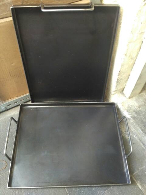 WAJAN KOTAK PLAT BAJA HITAM  TEBAL 4MM 30x30CM