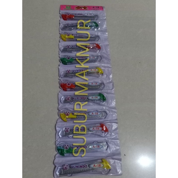 

(12Pcs) CUTTER STAINLESS STEEL ANTI KARAT ukuran BESAR - CUTTER GUNINDO A-18 Ukuran Besar