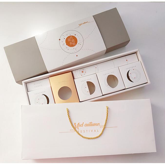

Mooncake Box 100gr 5 White Moon / dus moon cake / kemasan kue bulan bakernbar99 Diminati Banget