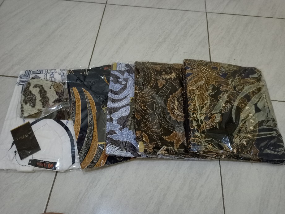 Hem Pendek Aksa Batik Melviano Gracelia