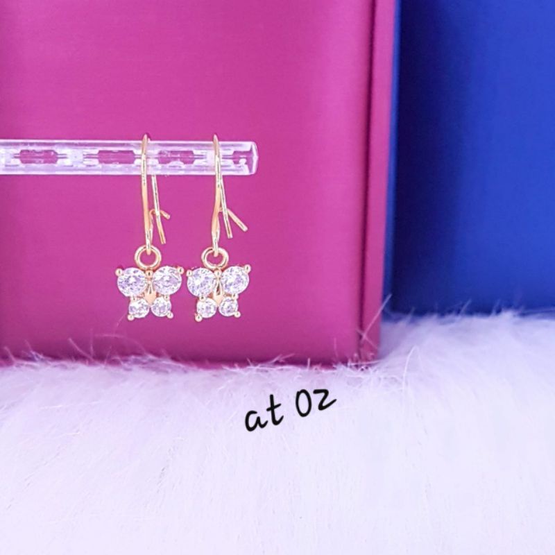 Anting model love,awet,tidak luntur ya