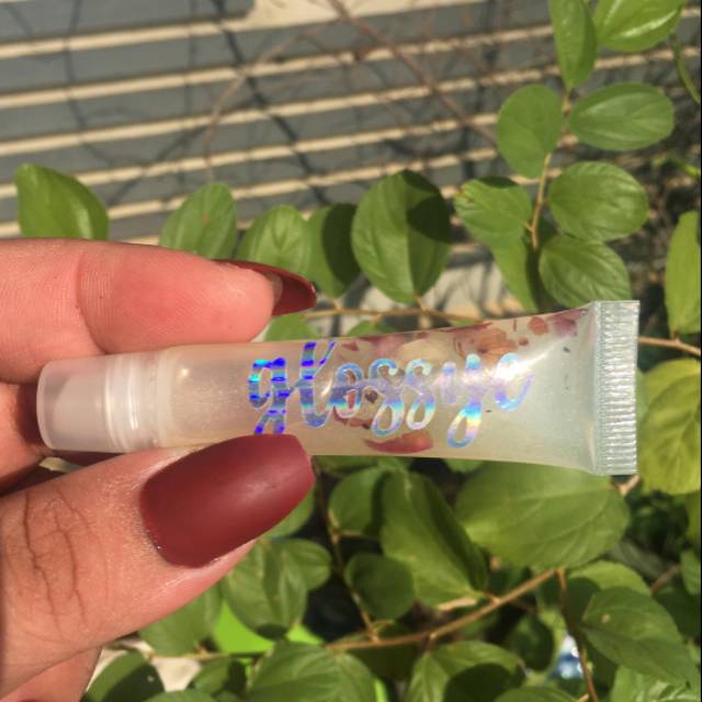 Glossye Lip Luster in Clear Tube • Lip Gloss