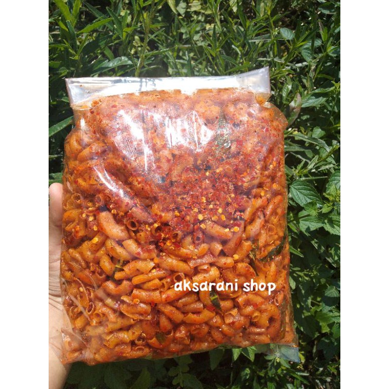 

makaroni bantat kriuk pedas daun jeruk isi 1 kg/cemilan instan