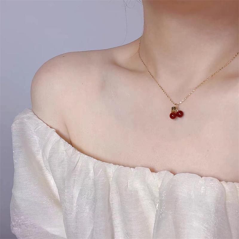 Kalung Dengan Liontin Batu Giok Hetian Natural Bentuk Cherry Untuk Wanita