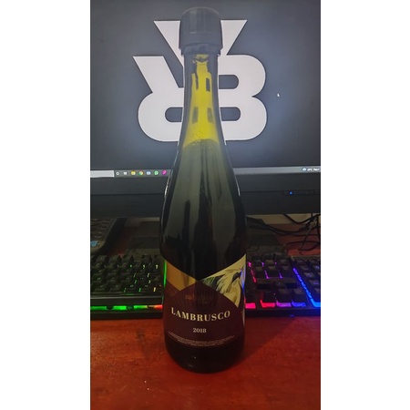 botol bekas miras "sababay LAMBRUSCO"