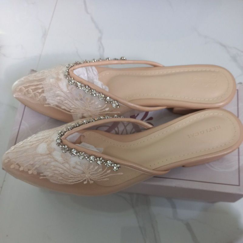 Stella Luna flat by heylocal.id