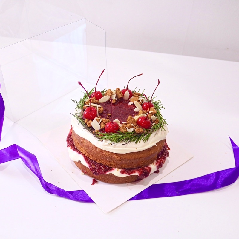 

Classic Victoria Cake (with Raspberry jam)