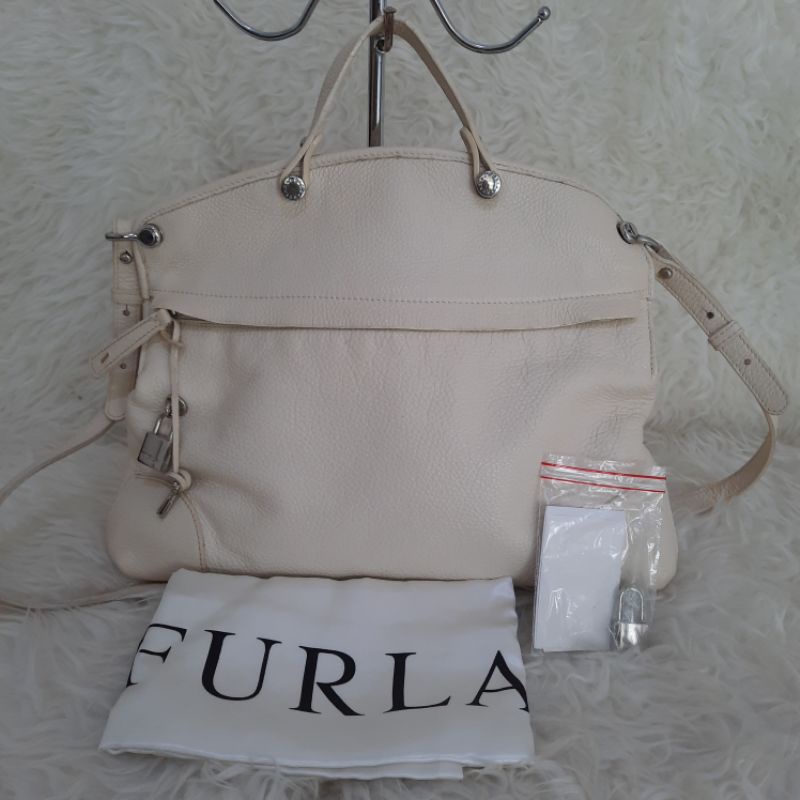 Preloved Furla Piper